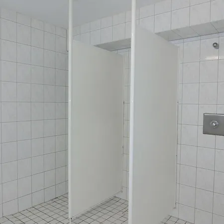 Ξενοδοχείο & Gaestehaus Luetten Klein Ρόστοκ